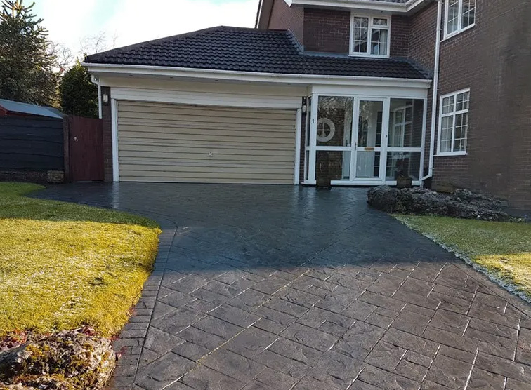 imprinted concrete driveway installation